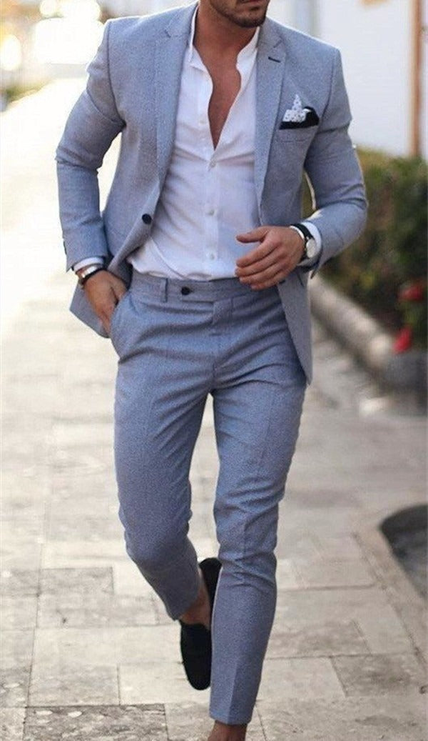 Moda męska: garnitur slim fit, dwuczęściowy, na lato, widok przodem, elegancki krój.