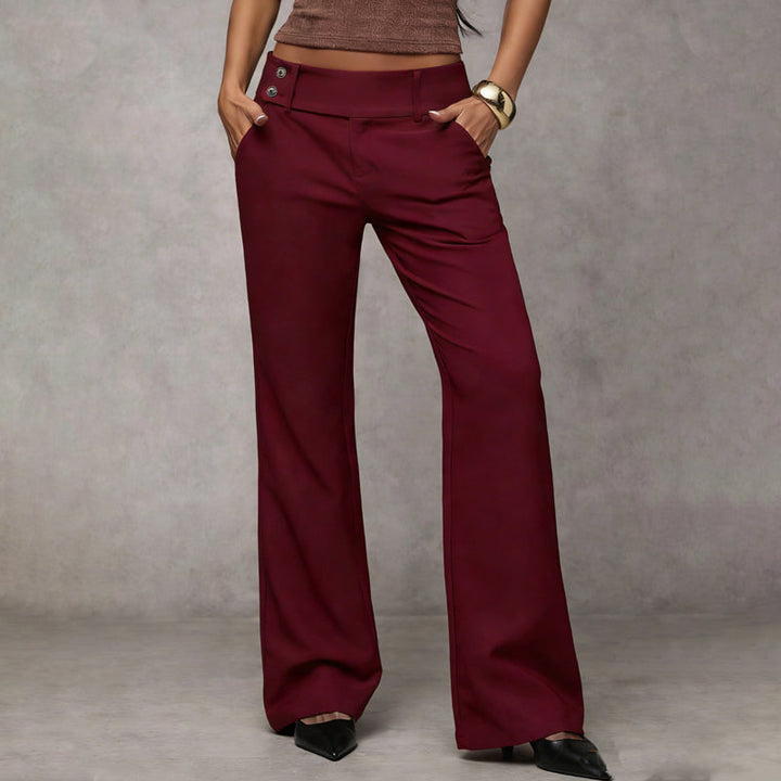 Uniwersalne spodnie damskie typu flare, eleganckie, do stylizacji biznesowych i casualowych.