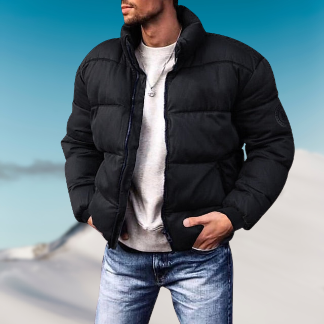 Stylowa, krótka kurtka męska zimowa. Nowoczesna moda męska, idealna do codziennych outfitów jesień/zima.