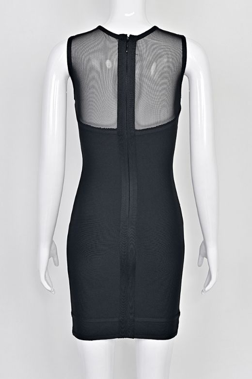 Elegancka damska sukienka mini bodycon, czarna, z dopasowanym krojem. Idealna na wieczór i uroczystości.