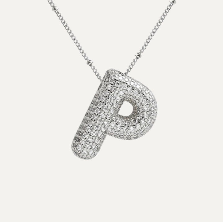 Diamentowy naszyjnik srebrny z literą H, elegancki prezent, podkreśla blask.