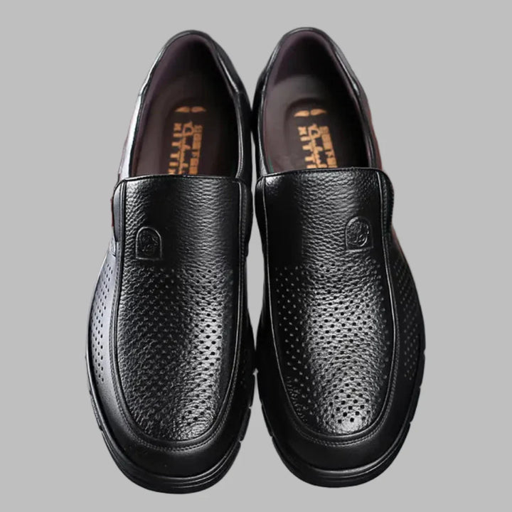 Męskie skórzane buty casual. Komfortowe i eleganckie obuwie na co dzień, idealne do wielu stylizacji.