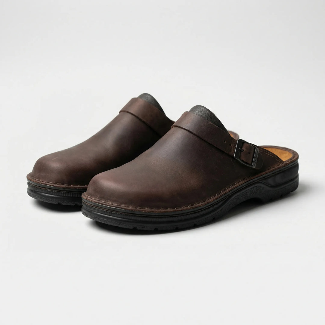 Sandały męskie ortopedyczne w stylu vintage. Zamknięte buty zapewniające wygodę i wsparcie na co dzień.