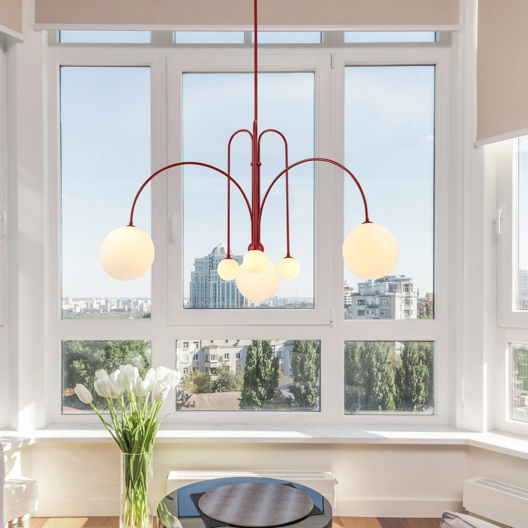 Elegancka lampa wisząca do salonu, nowoczesna, z metalu i szkła, luksusowe oświetlenie sufitowe.