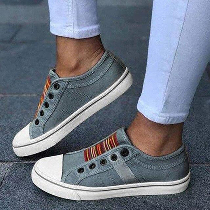 Eleganckie damskie trampki wsuwane Zofia. Modne, komfortowe buty casualowe, idealne na wiosnę i lato.