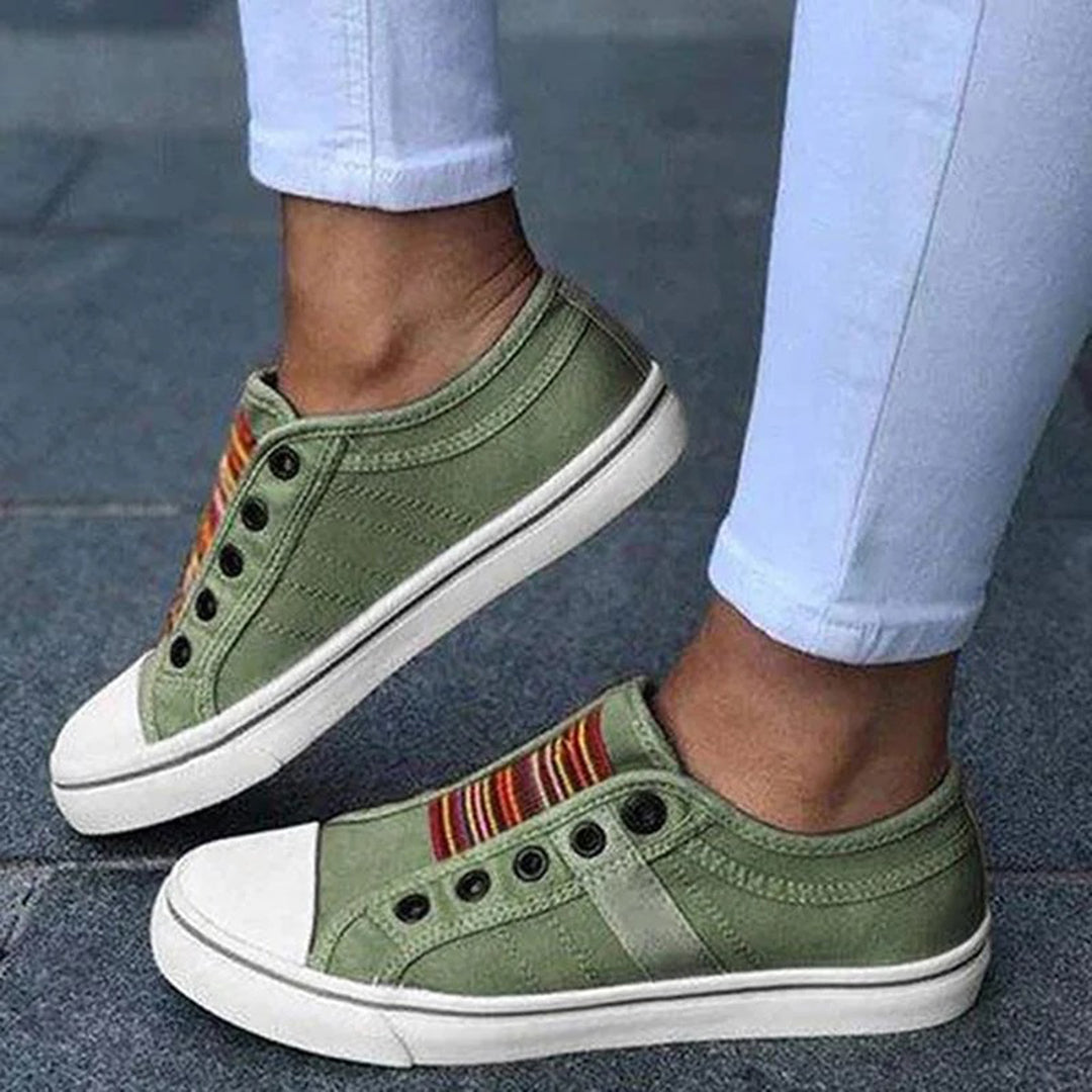 Komfortowe damskie trampki wsuwane Zofia. Eleganckie buty z antypoślizgową podeszwą, idealne na co dzień.