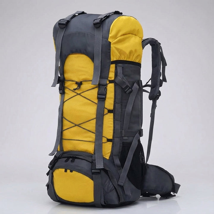 Ergonomiczny plecak trekkingowy Pathward 60L, z wygodnym systemem nośnym.