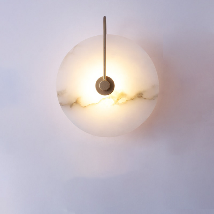Lampa ścienna LED z marmuru, designerskie oświetlenie do wnętrz, elegancka i nowoczesna, złoty/czarny kolor.