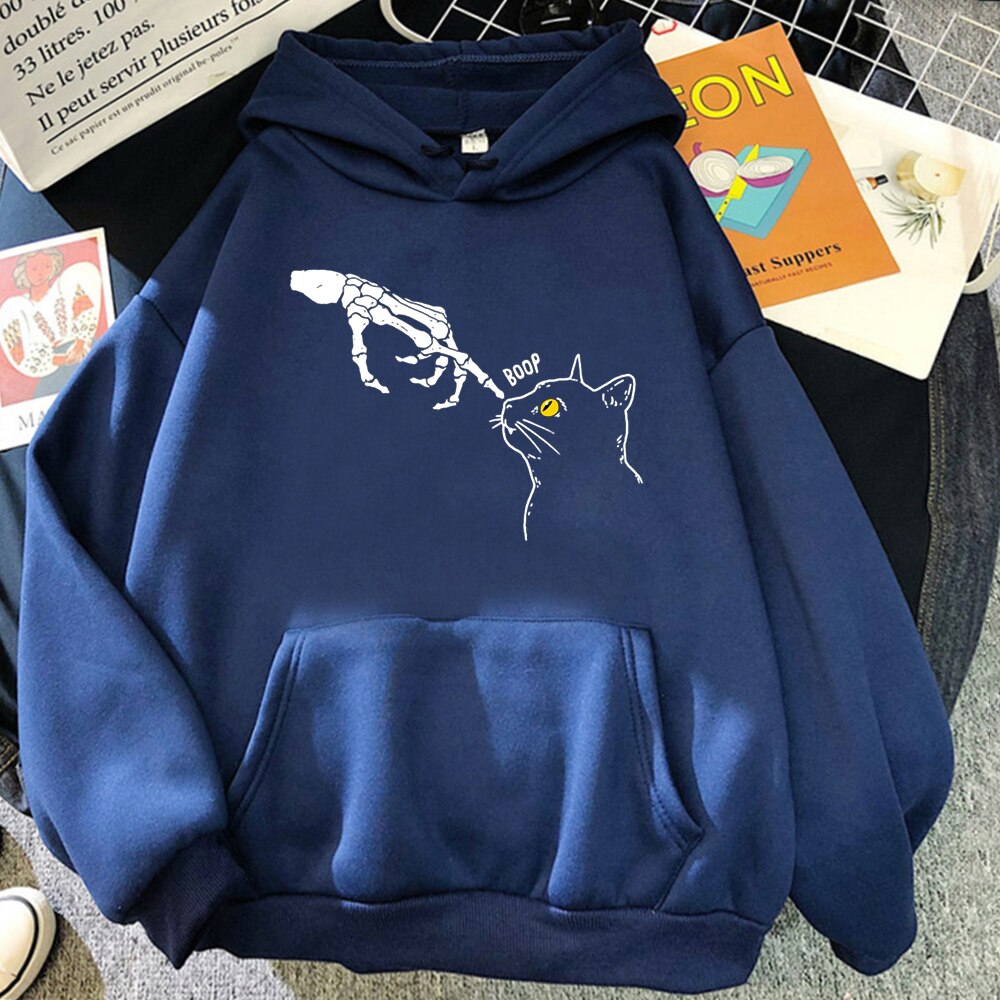 Bluza męska streetwear z kotkiem, wygodna i stylowa, idealna na chłodniejsze dni i jesień.