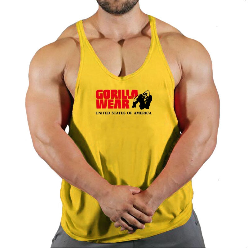 Komfortowy męski tank top z modnym nadrukiem. Biało-żółty, doskonały na upalne dni. Lekka odzież zapewniająca styl i wygodę.