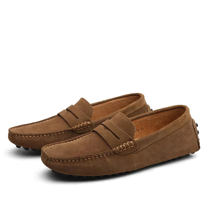 Czarne eleganckie mokasyny męskie, wygodne buty wsuwane, idealne obuwie premium dla mężczyzn.