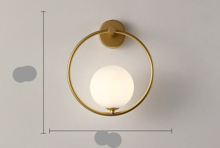 Minimalistyczna lampa ścienna LED, złota, oświetlenie i dekoracja wnętrz, do salonu.
