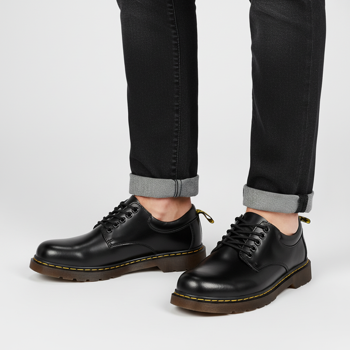 Eleganckie męskie buty Gerald w stylu casual, sznurowane. Komfortowe i uniwersalne obuwie do pracy i na jesień.