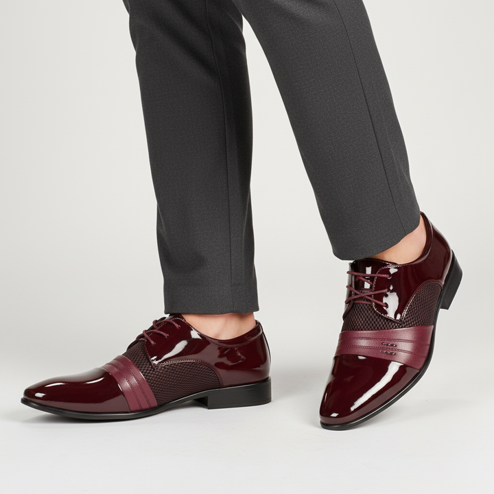 Modne męskie buty sznurowane ze szpicem. Wygodne, eleganckie obuwie wizytowe w klasycznym stylu.