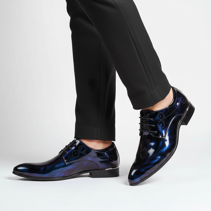Komfortowe męskie buty biznesowe Hugh ze skóry. Eleganckie obuwie z wkładką, idealne na formalne okazje jesień/zima.