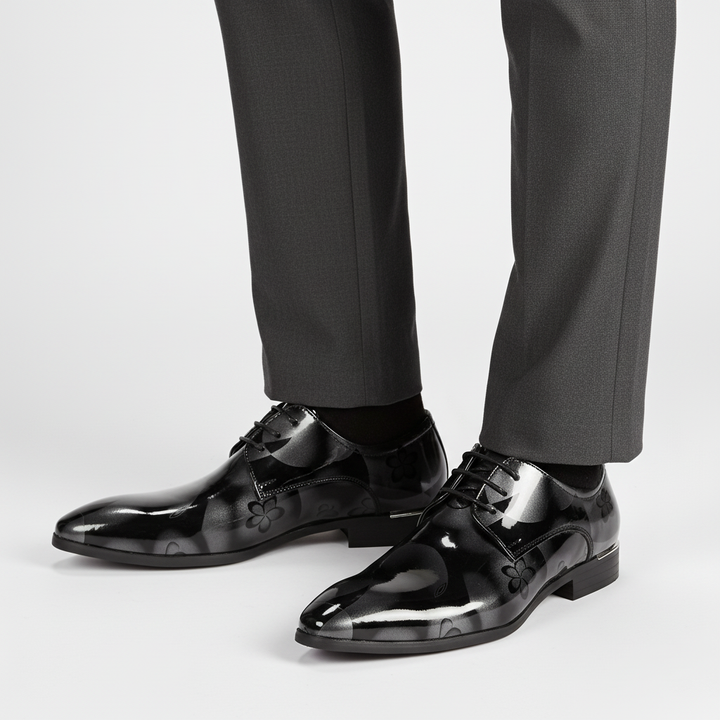 Buty męskie Hugh z komfortową wkładką i premium skórą. Stylowe, eleganckie obuwie biznesowe z wzorem na co dzień.