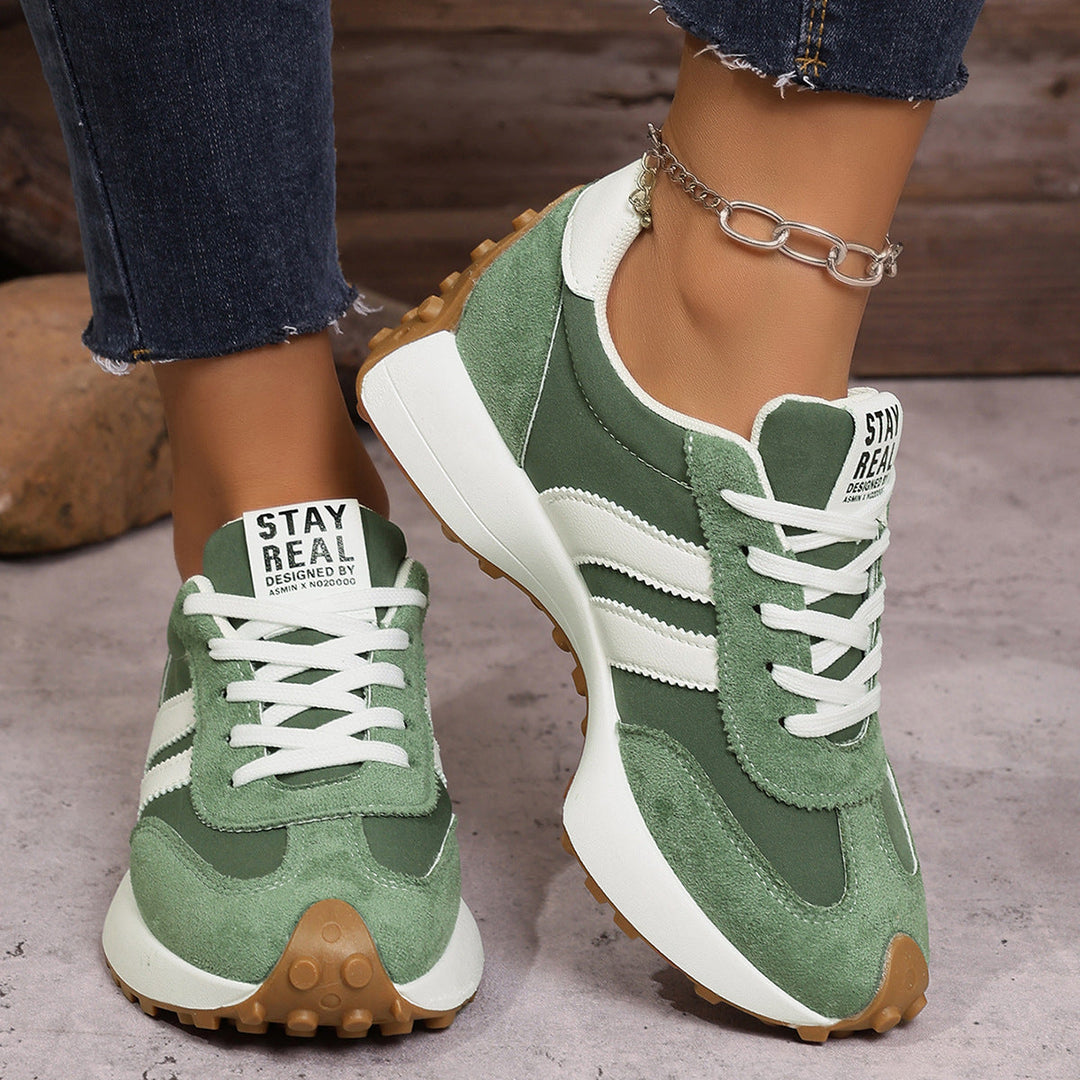 Ortopedyczne sneakersy damskie, gwarantujące ulgę dla zmęczonych stóp.