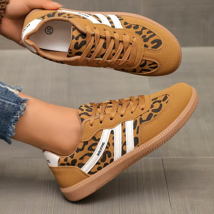Ergonomiczne damskie sneakersy ortopedyczne, zapewniające maksymalny komfort i dopasowanie dla szerokiej stopy.