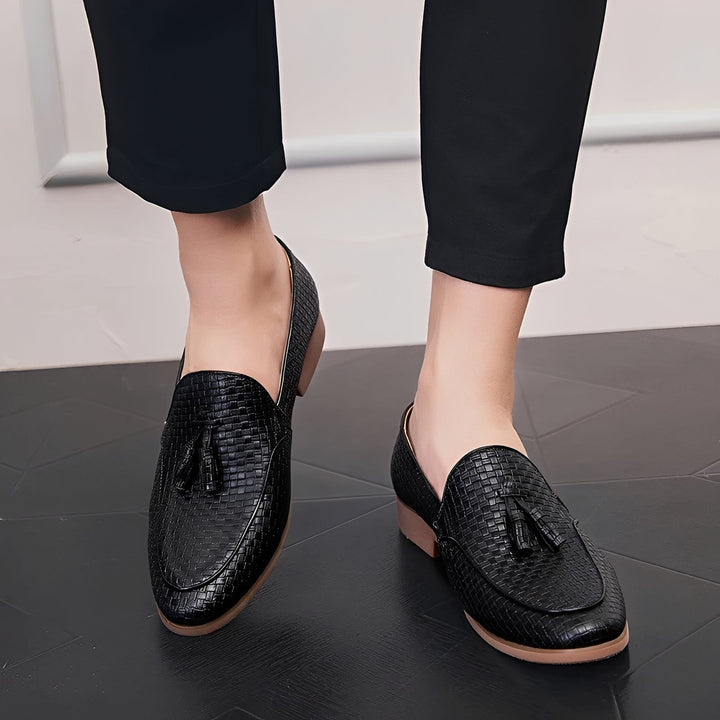 Brązowe mokasyny męskie Pearce – komfortowe, klasyczne obuwie wsuwane na lato i elegancki styl casualowy.