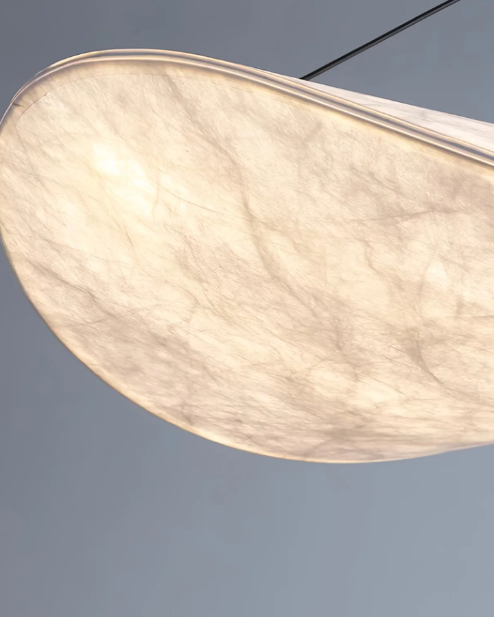 Designerska lampa sufitowa Japandi. Nowoczesne oświetlenie wnętrz z efektem zaćmienia i sztucznym jedwabiem.
