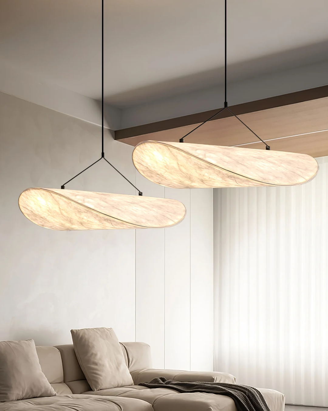 Lampa sufitowa Japandi, oświetlenie minimalistyczne, nowoczesne. Stylowy design do salonu i sypialni.