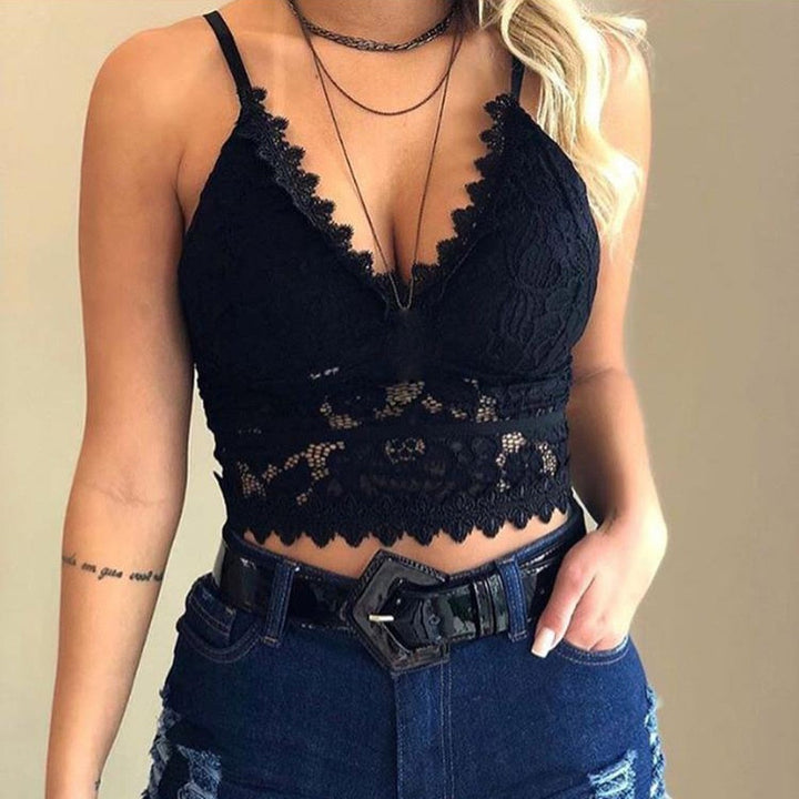 Koronkowy crop top damski, z regulowanymi ramiączkami. Klasyka i nowoczesność.