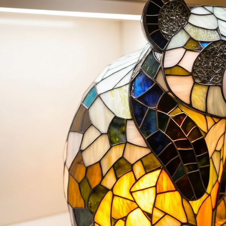 Witrażowa lampa stołowa AnimalGlow, unikalny design ze zwierzętami, idealna dekoracja do salonu.