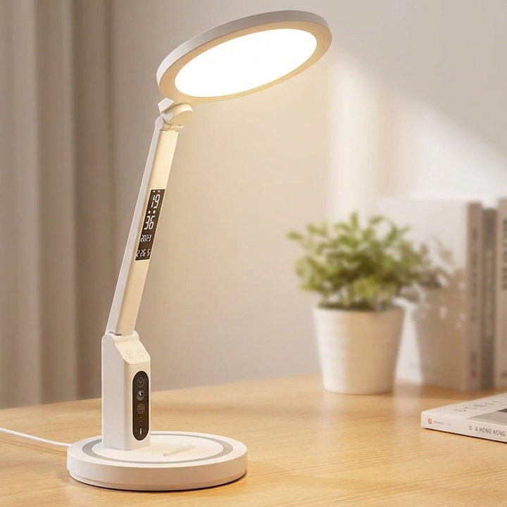 Nowoczesna lampka LED TimeLume z zegarem do biurka, zapewniająca komfortowe oświetlenie do pracy i nauki.