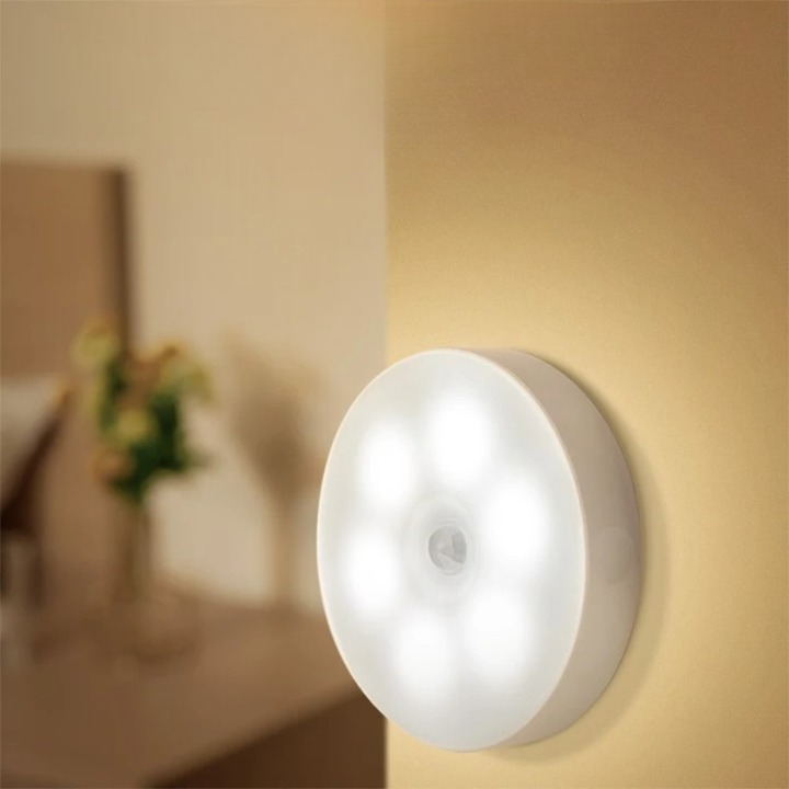Bezprzewodowa lampa LED na baterie, z samoprzylepnym montażem. Energooszczędna do domu.