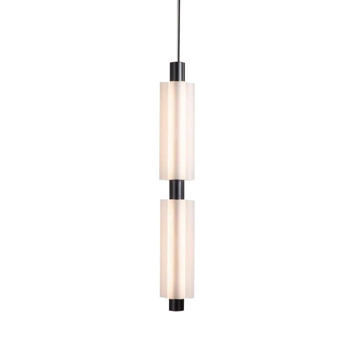 Wyjątkowa lampa wisząca z alabastru, rozpraszająca ciepłe światło LED. Designerski dodatek do nowoczesnego salonu.