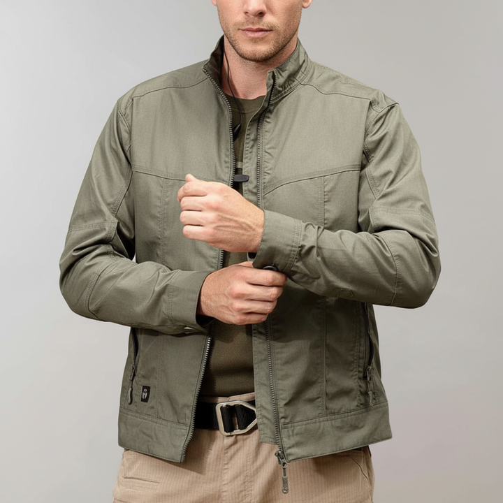 Męska kurtka przejściowa Konstantin. Lekka i komfortowa, idealna na co dzień w stylu smart casual na jesień.