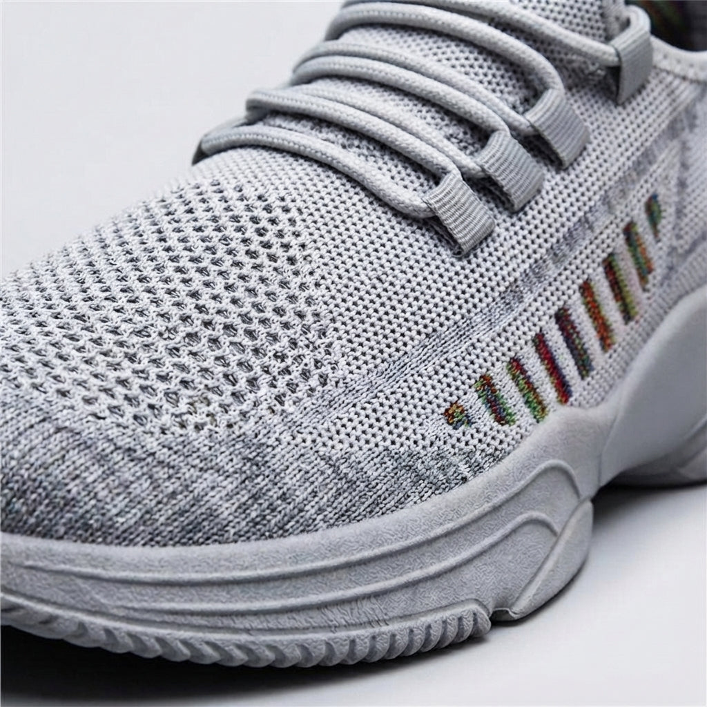 Czarne lekkie sneakersy męskie Eugene z oddychającą cholewką, doskonałe obuwie na co dzień.