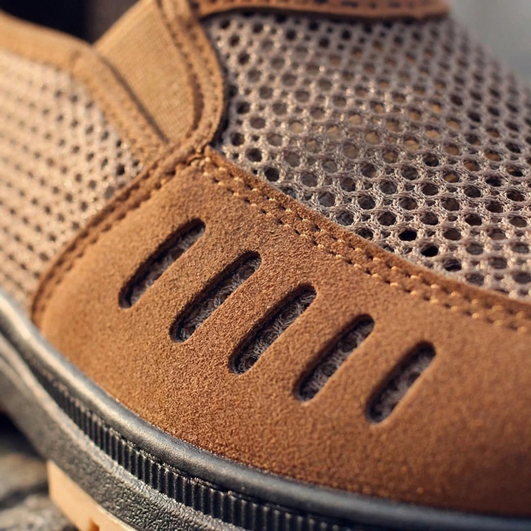 Lekkie buty męskie casualowe Archie, idealne na codzienne wyjścia. Komfortowe, wsuwane i oddychające, zapewniają styl latem.