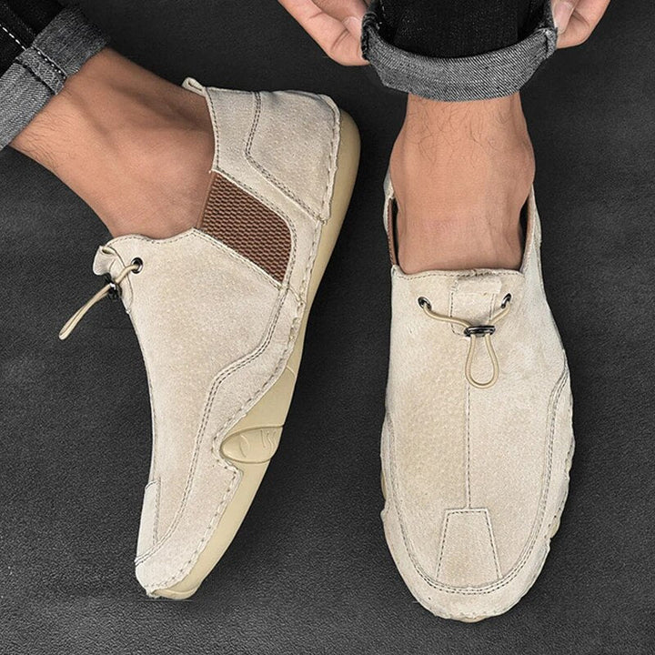 Lekkie męskie buty wsuwane Johnathan, idealne na lato. Komfortowe obuwie casual na co dzień i spacery.