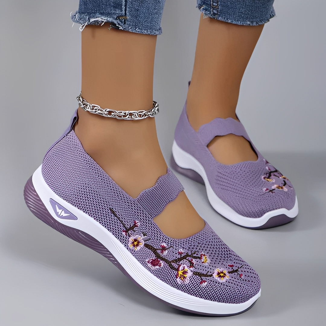 Stylowe, wygodne buty damskie do noszenia na co dzień. Lekkie i przewiewne, idealne do miejskich, casualowych stylizacji.