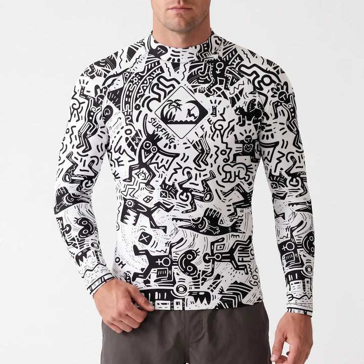 Dopasowany męski rashguard z długim rękawem do pływania, surfingu, z ochroną UV na słońce.
