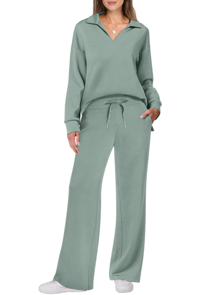 Casualowy damski zestaw, top V-neck i szerokie spodnie. Idealny do domu, komfortowy i modny.