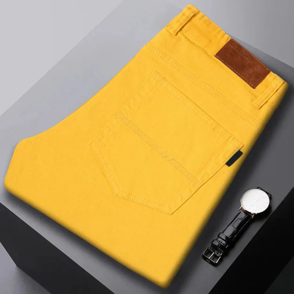 Męskie dżinsy premium slim fit. Granatowe spodnie denim ze stretchem, idealne na co dzień. Komfort i styl.