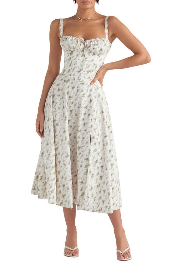 Zbliżenie na bustier sukienki maxi Marah. Detal góry, podkreślający styl i elegancję sukienki.