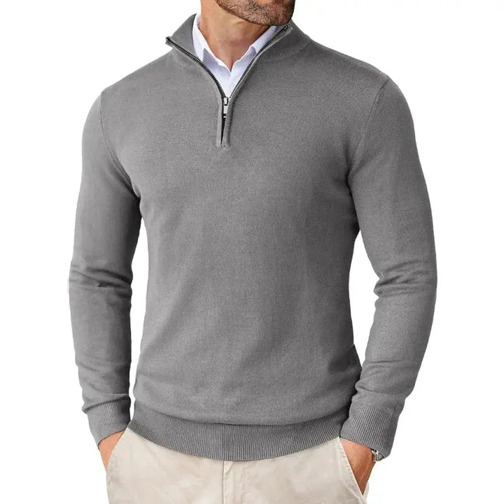 Klasyczny sweter męski z zamkiem błyskawicznym, gwarantuje ciepło i elegancki wygląd męski.