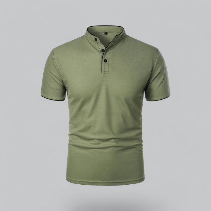 Klasyczna męska polo z zamkiem, krótki rękaw. Idealna do casualowych i eleganckich zestawów.