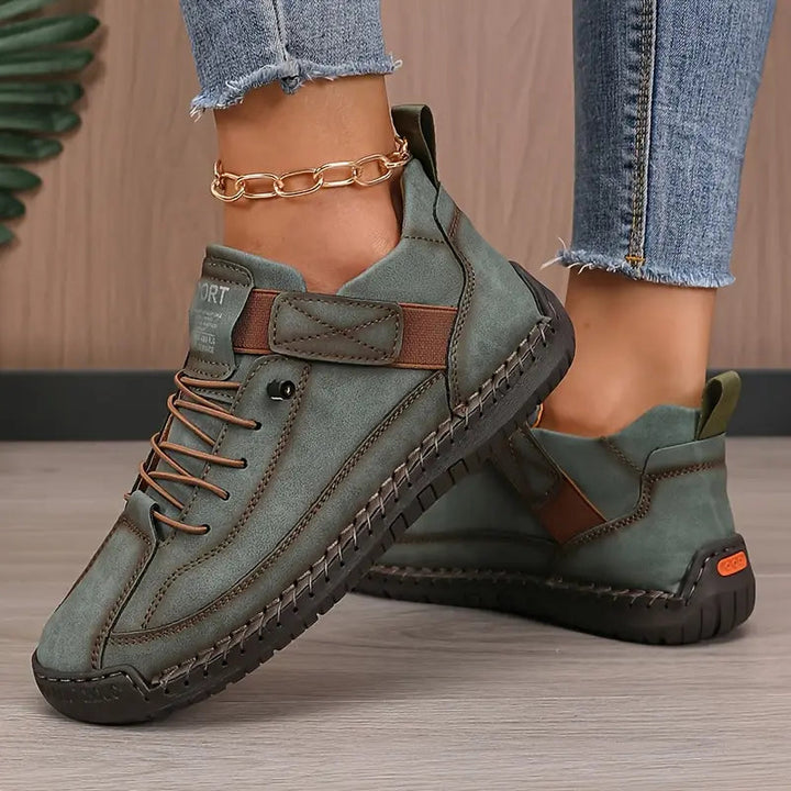 Łatwe do założenia damskie sneakersy wsuwane, komfortowe i lekkie do chodzenia.