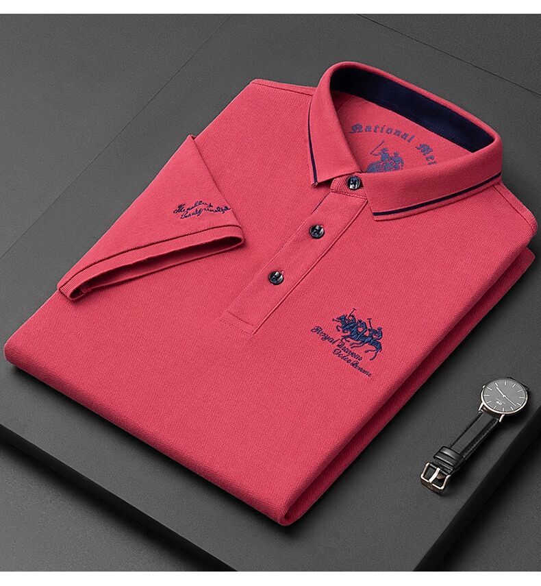 Stylowa męska koszulka polo z krótkim rękawem, idealna do letnich outfitów. Łączy elegancję z komfortem.
