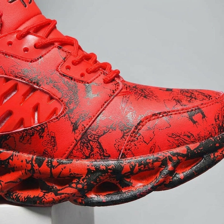 Sportowe wysokie sneakersy Franklin z profilu. Komfortowa, amortyzująca podeszwa zapewnia wygodę przez cały dzień.