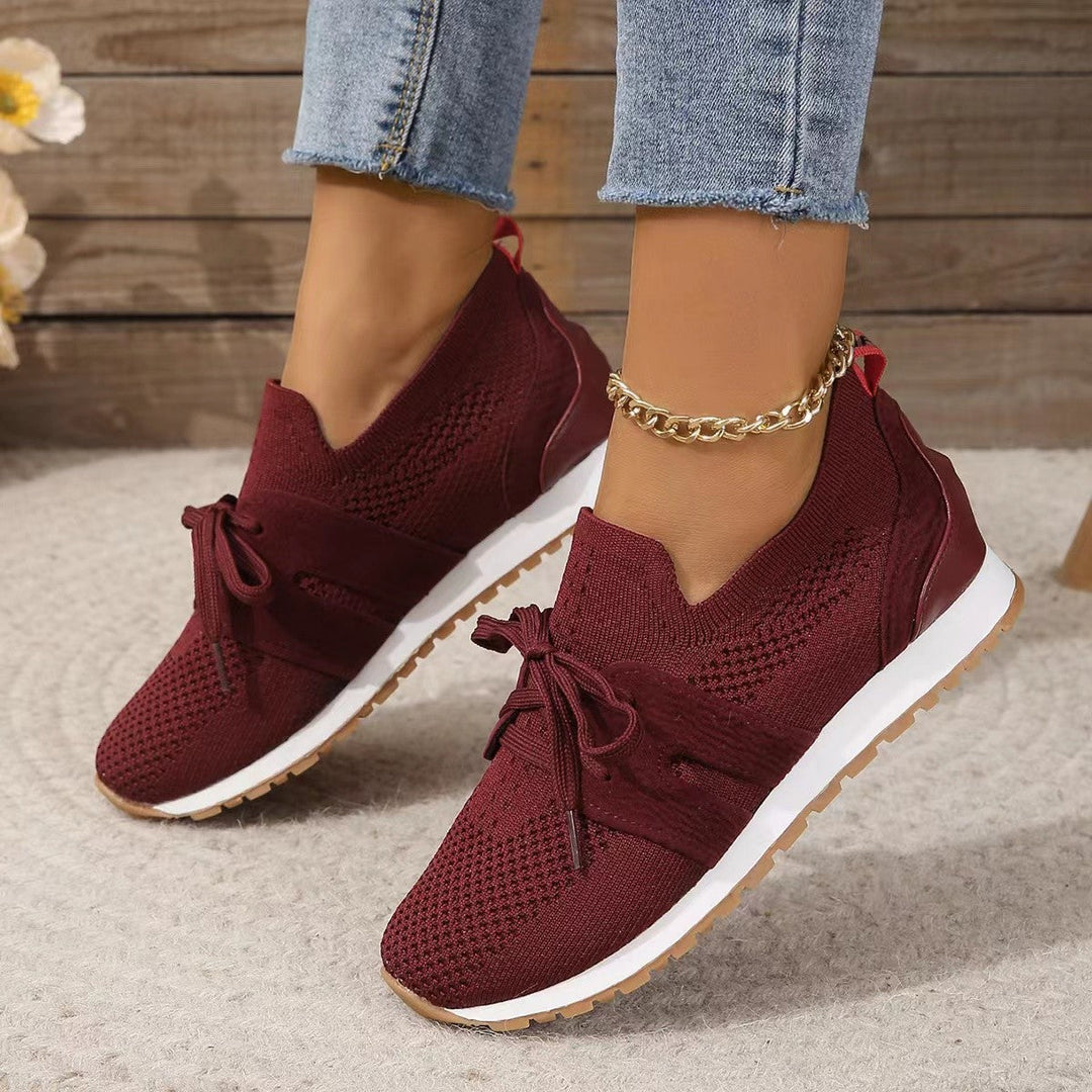 Niezwykle komfortowe damskie sneakersy z wkładką memory. Lekkie buty idealne do długiego chodzenia.