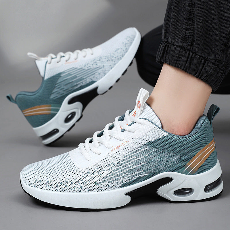 Jasnoniebieskie męskie buty treningowe. Lekkie sneakersy sportowe z amortyzacją zapewniającą komfort na co dzień.