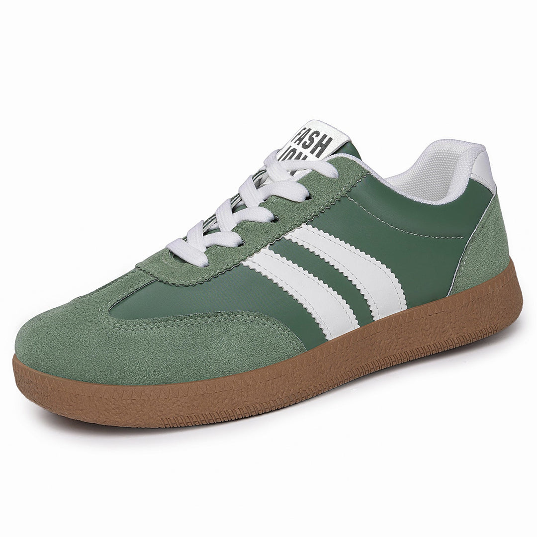 Wielokolorowe męskie sneakersy retro, idealne do casualowych stylizacji. Buty miejskie z profilowaną podeszwą.