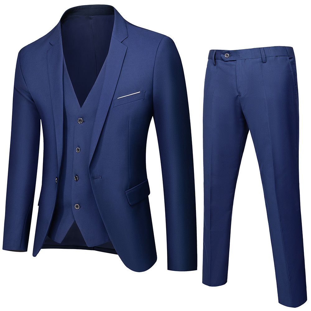 Elegancki męski garnitur trzyczęściowy slim fit. Doskonały na formalne spotkania, wesela i bankiety.