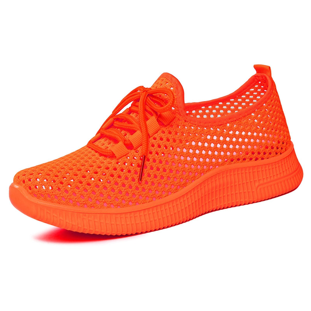 Nowoczesne damskie sneakersy slip-on. Lekkie i wygodne obuwie miejskie, idealne na codzienne wyzwania.