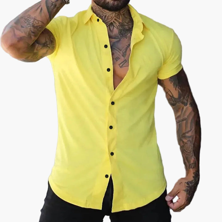 Koszule męskie: slim fit, krótkim rękawem. Elegancki wybór na lato, do biura lub casualowych spotkań.